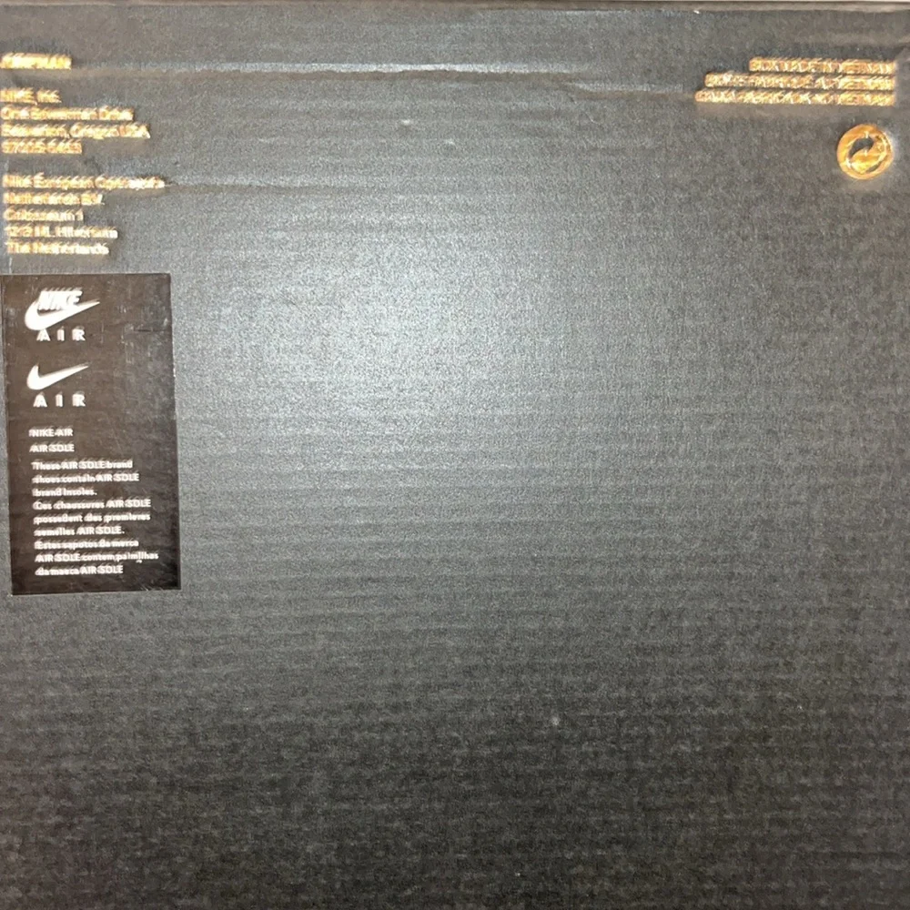 Air Jordan 1 Mid Edge Glow (GS) - Picture 13 of 14